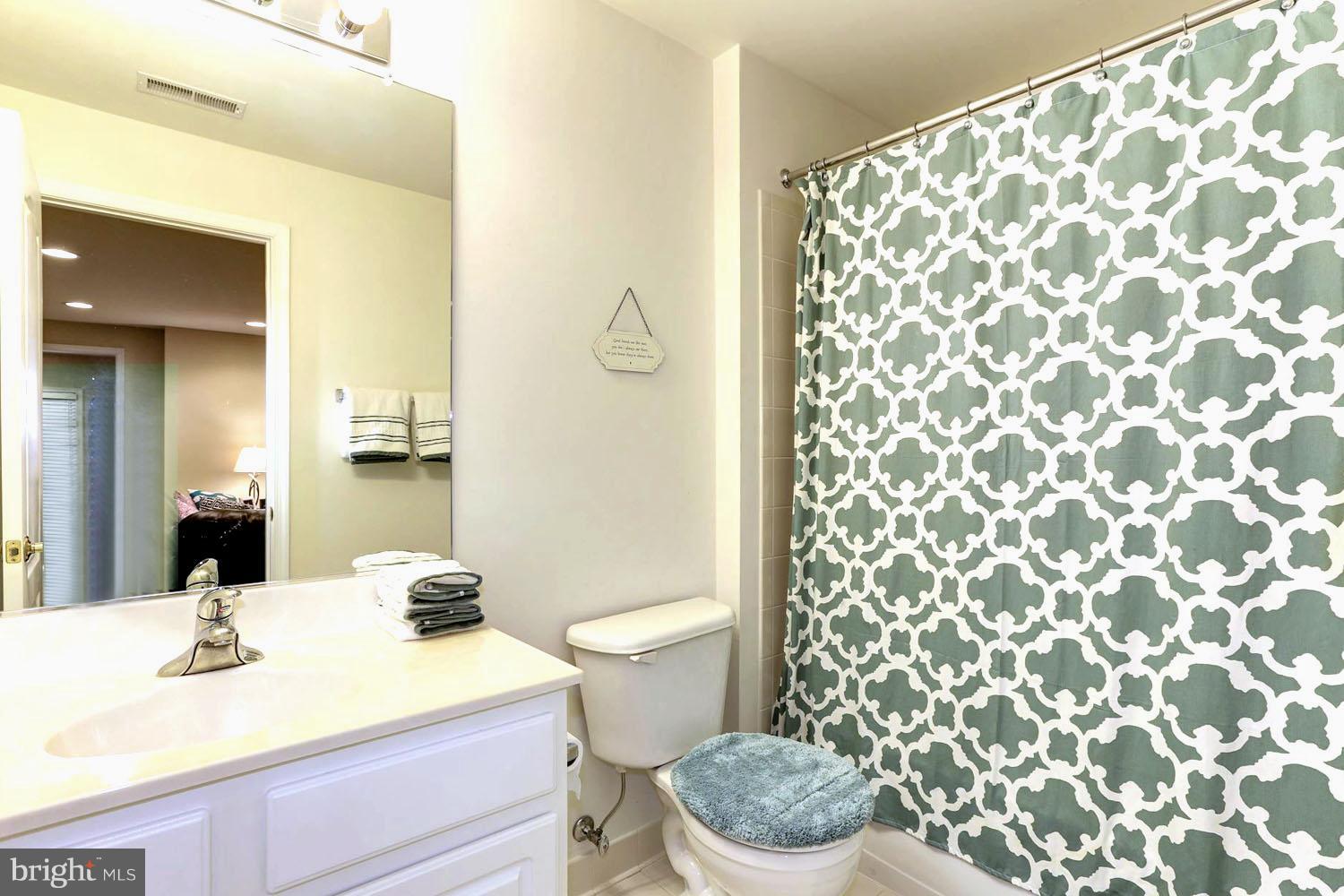 AUGUST WOODS - Residential