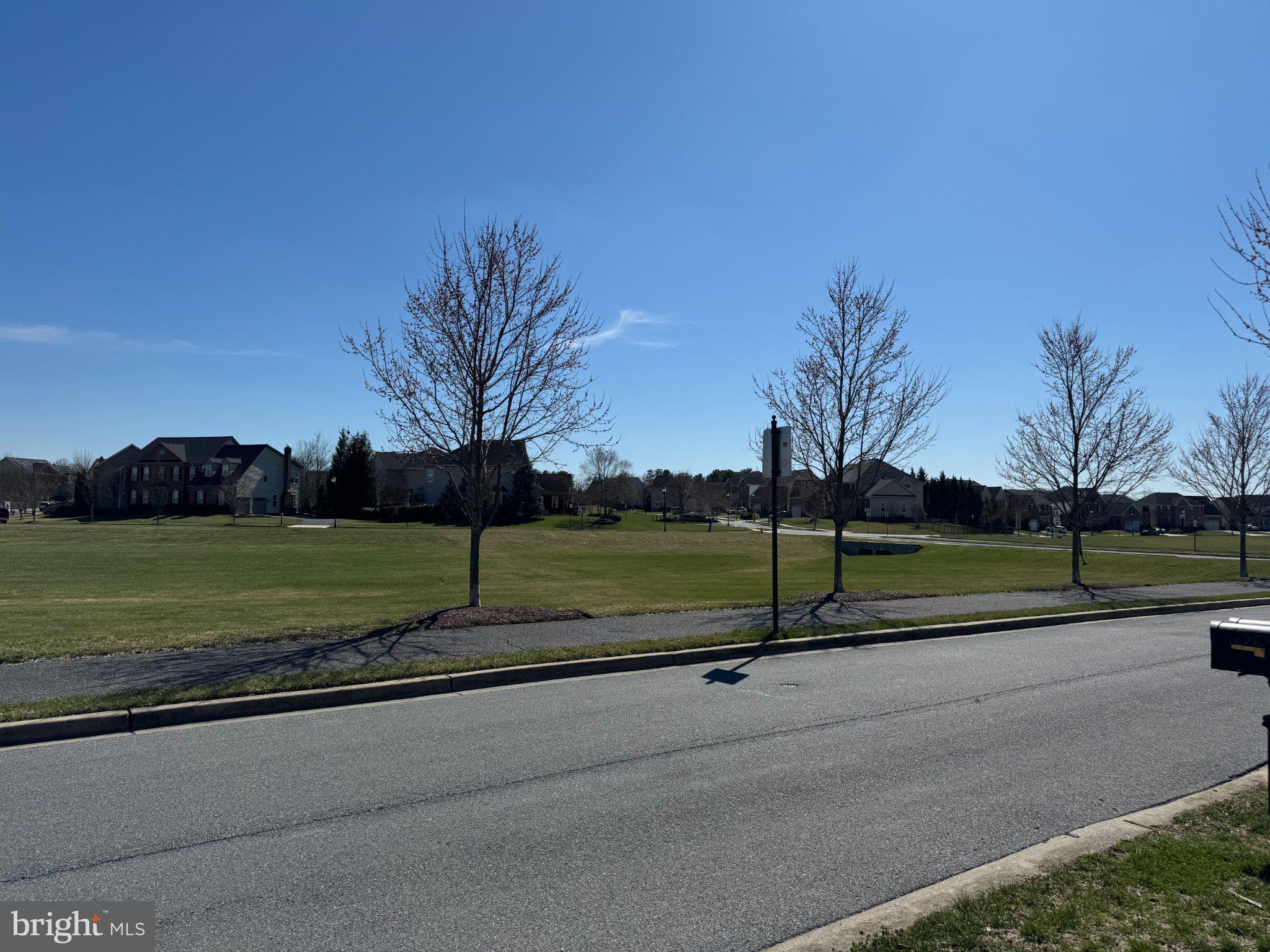 ADAMSTOWN COMMONS - Residential Lease