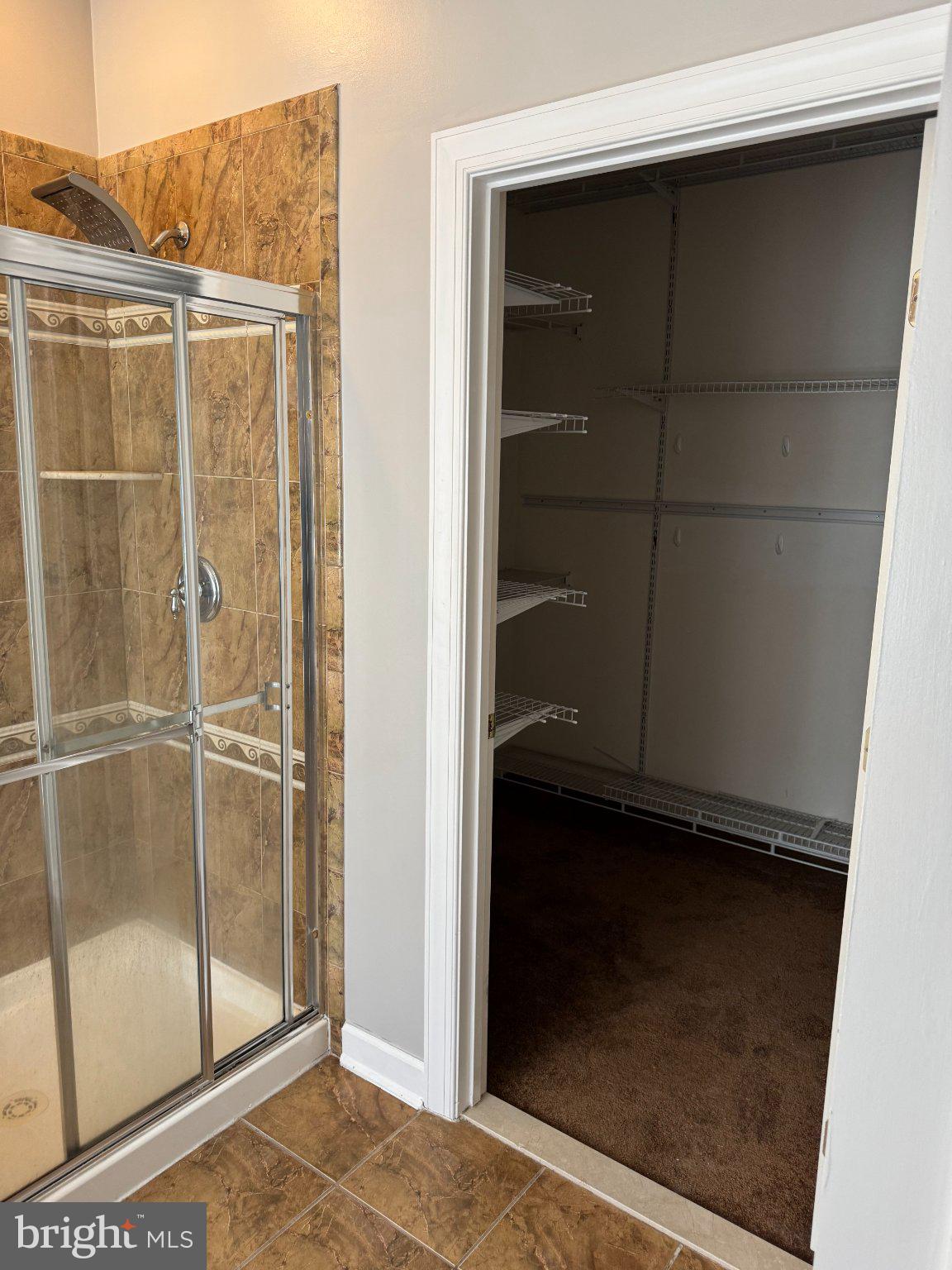 ADAMSTOWN COMMONS - Residential Lease