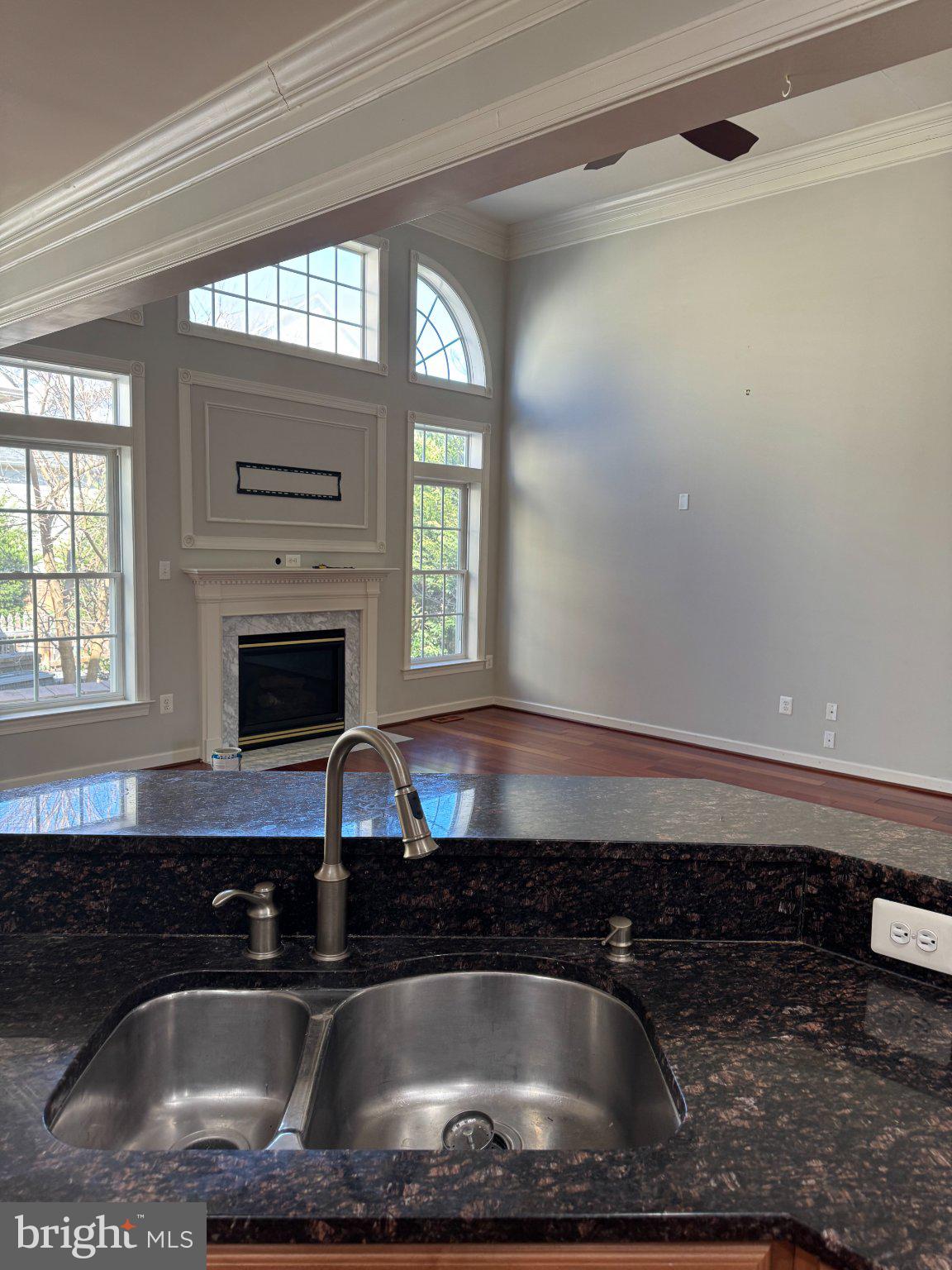 ADAMSTOWN COMMONS - Residential Lease