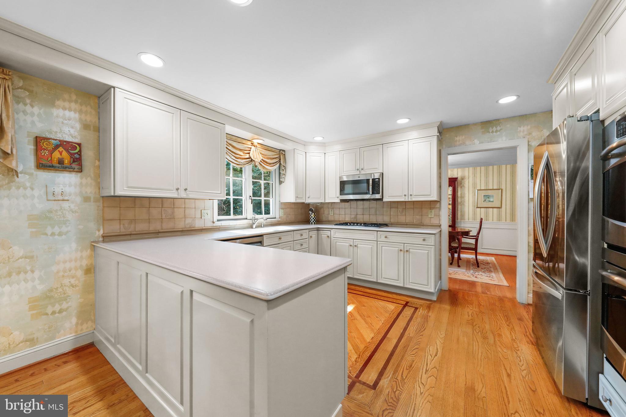 13 HIGHWOOD COURT