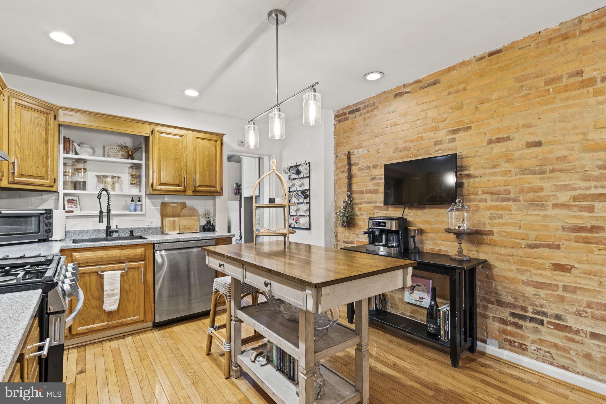 RIVERSIDE - Residential