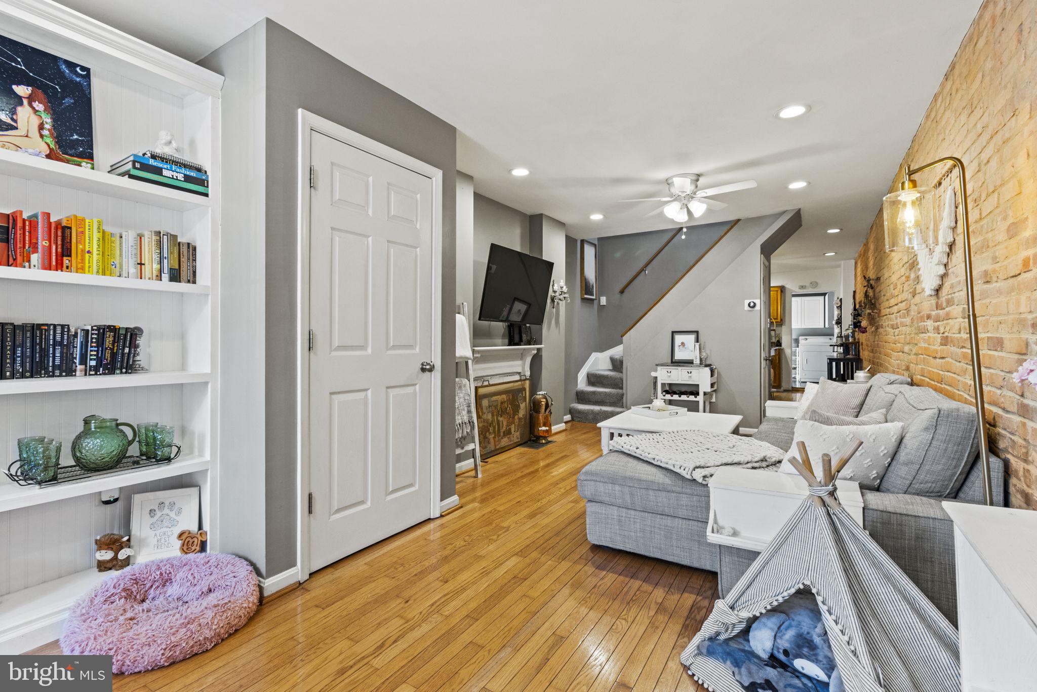 RIVERSIDE - Residential