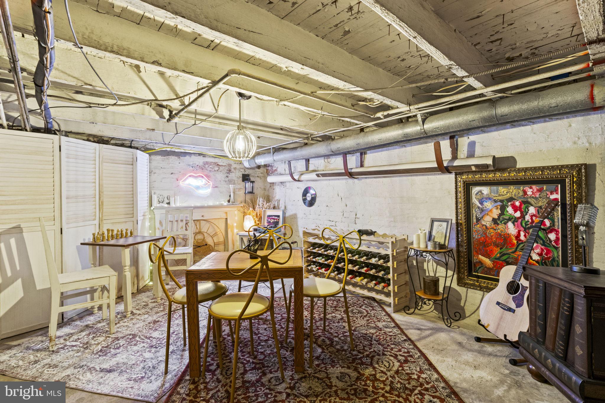 RIVERSIDE - Residential