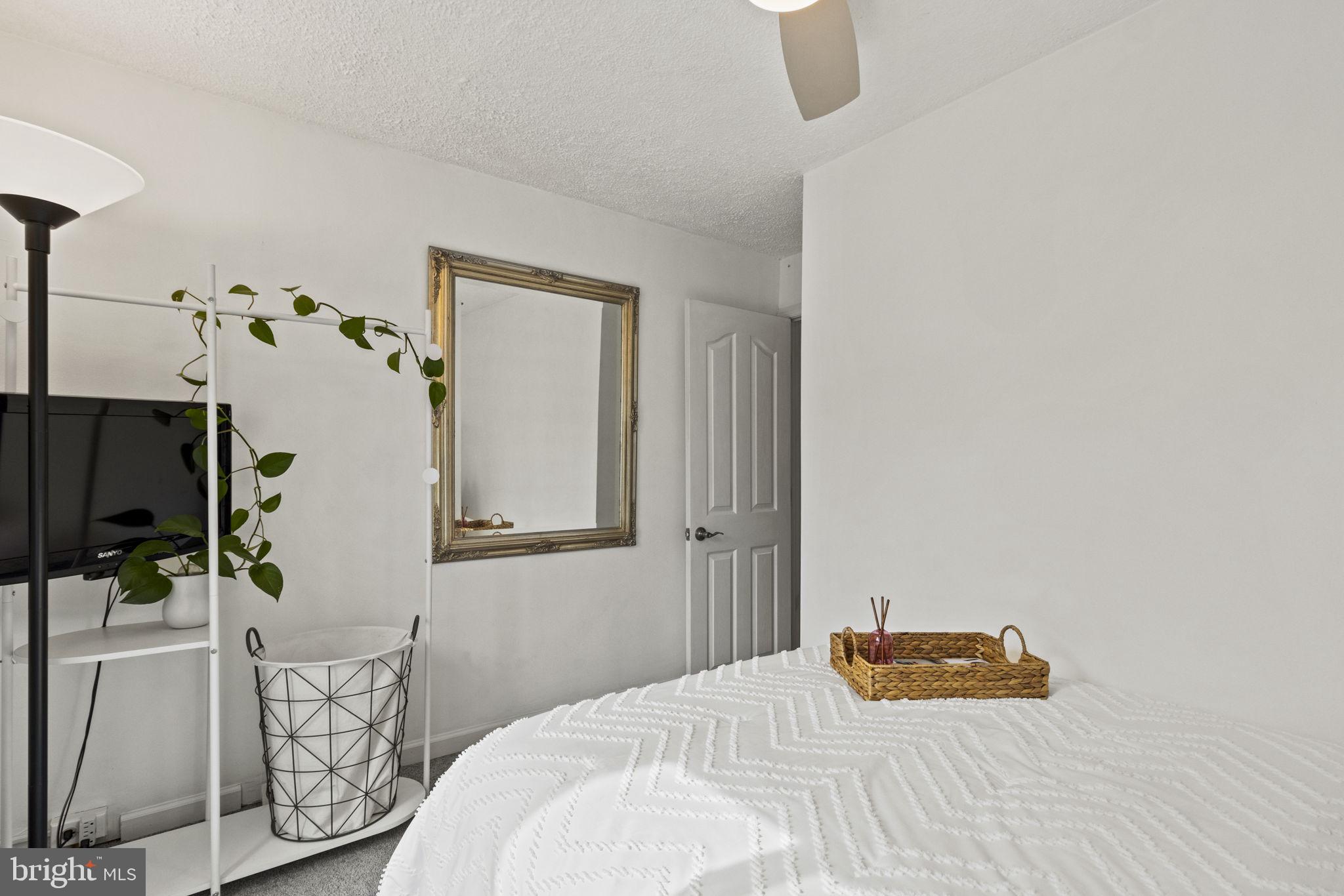 RIVERSIDE - Residential