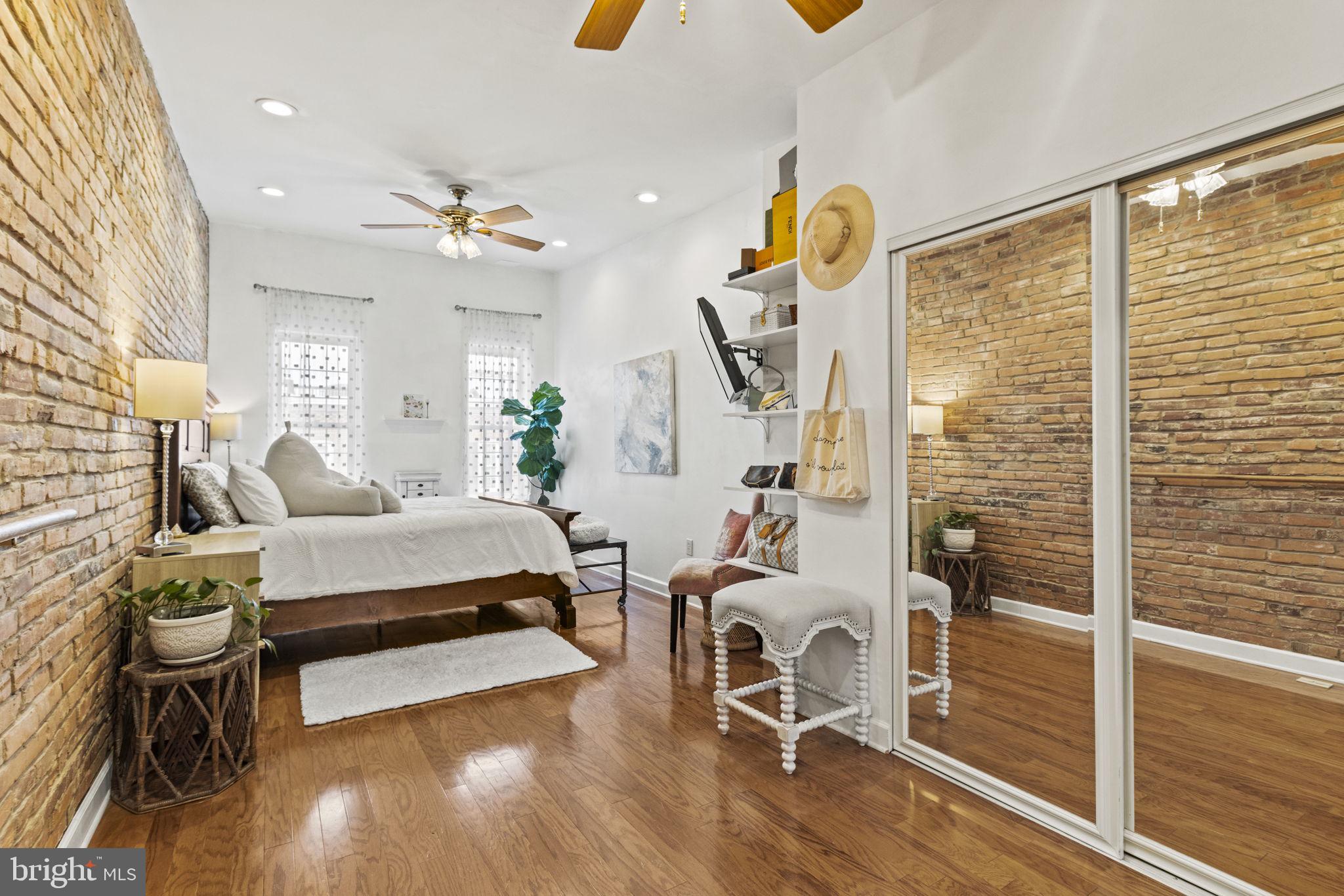 RIVERSIDE - Residential