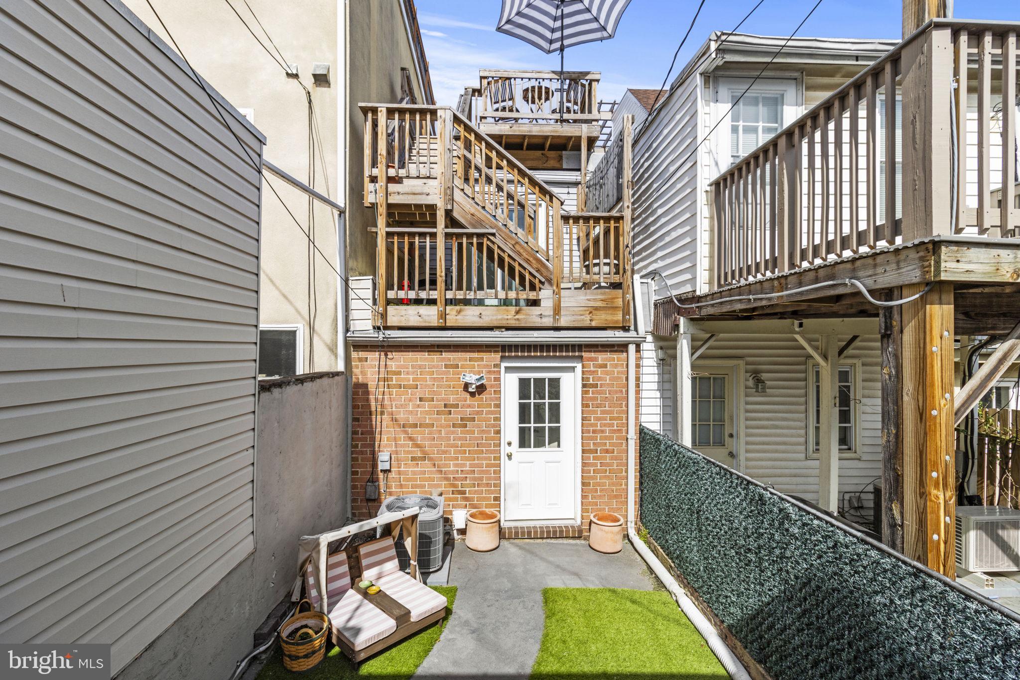 RIVERSIDE - Residential