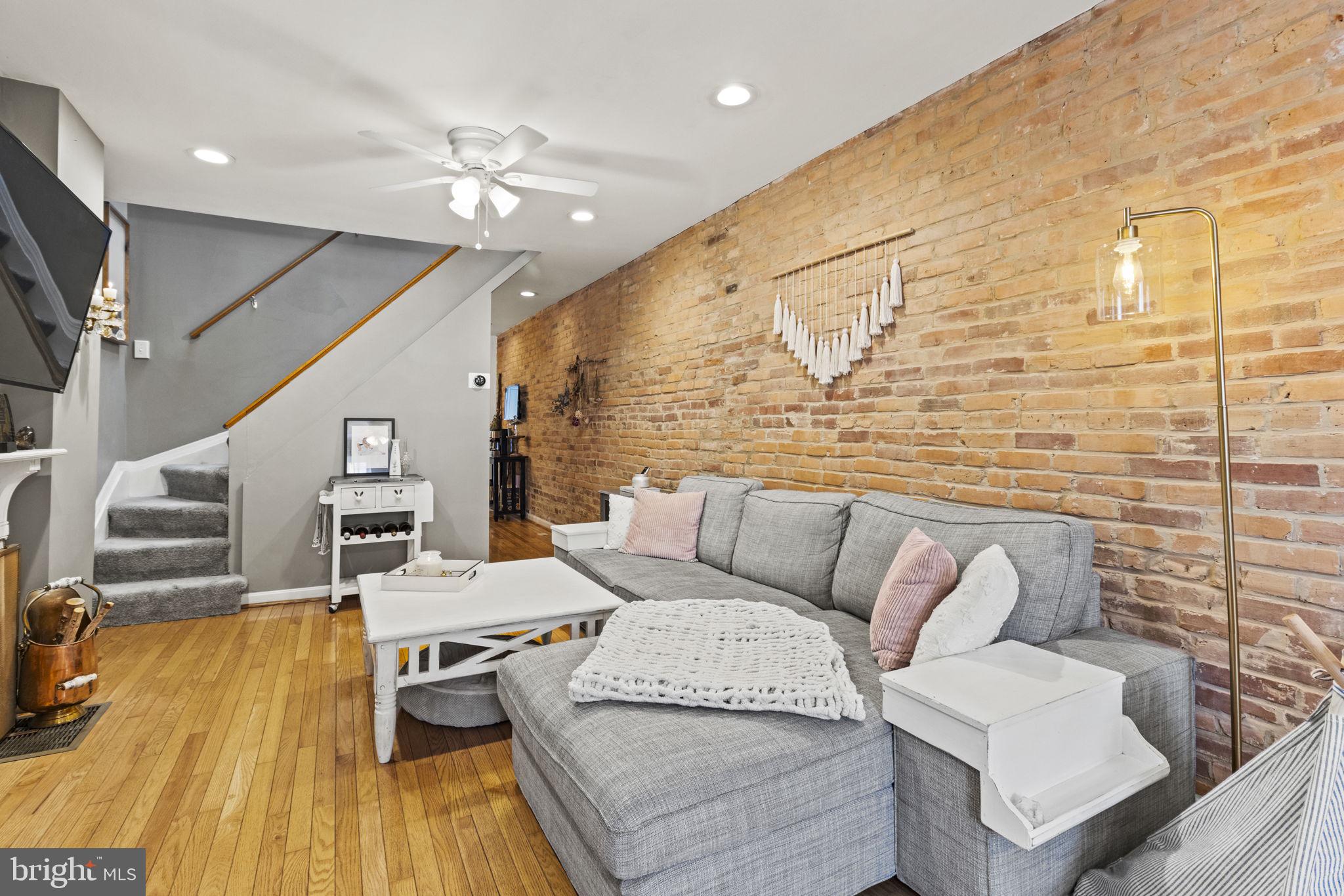 RIVERSIDE - Residential