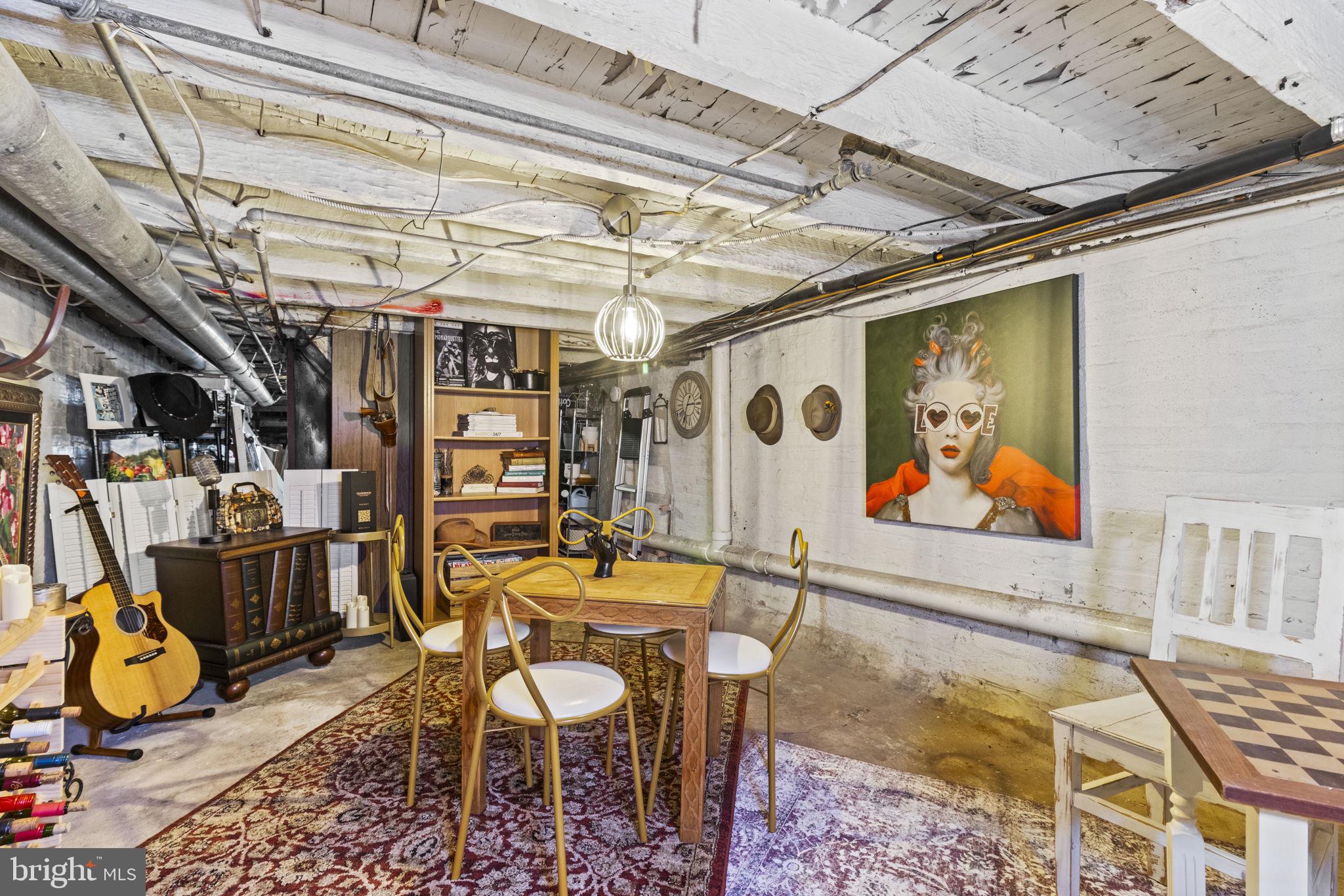 RIVERSIDE - Residential