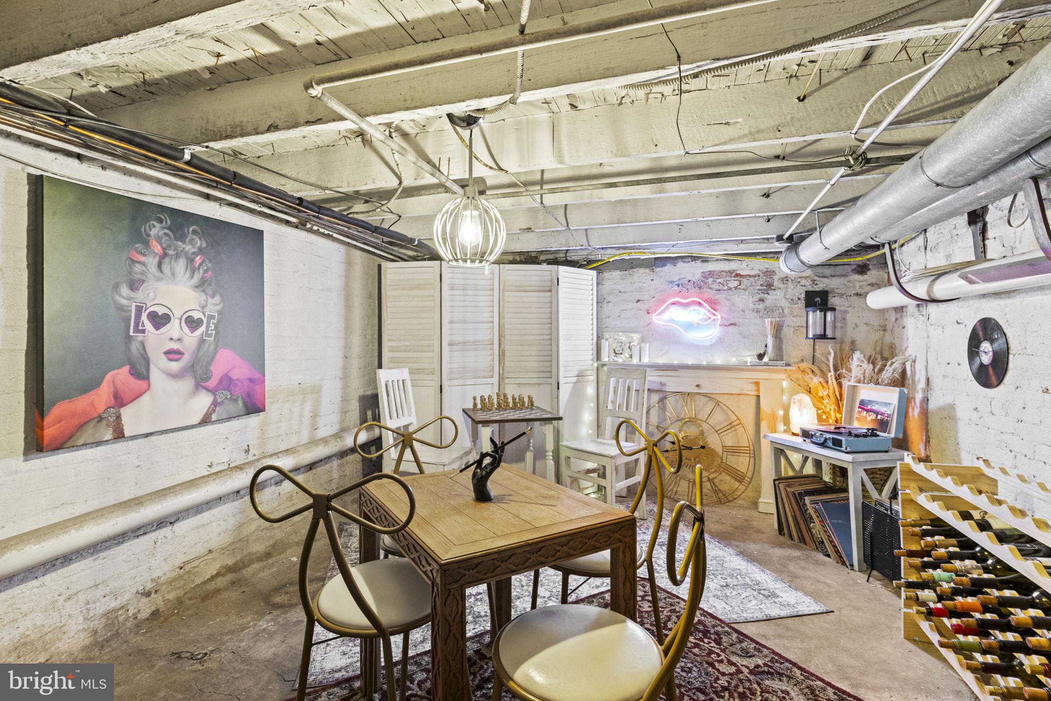 RIVERSIDE - Residential