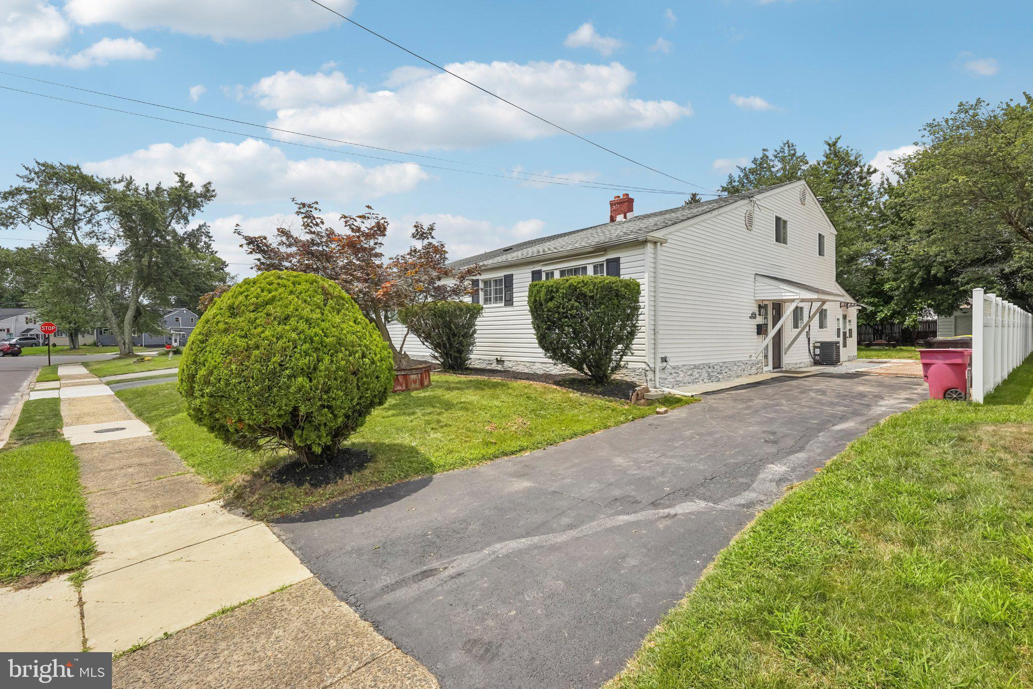 496 WADE AVENUE
