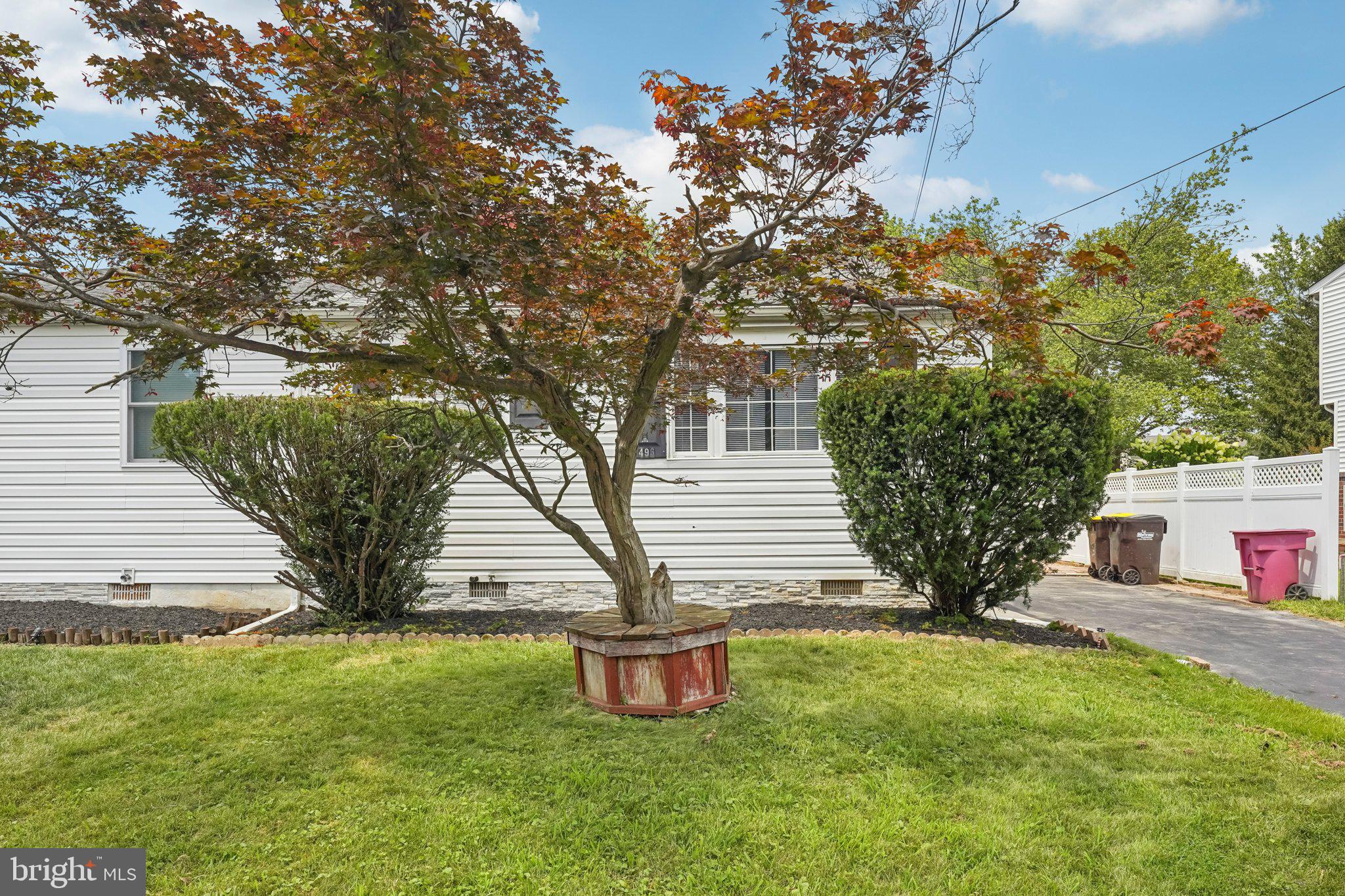 496 WADE AVENUE