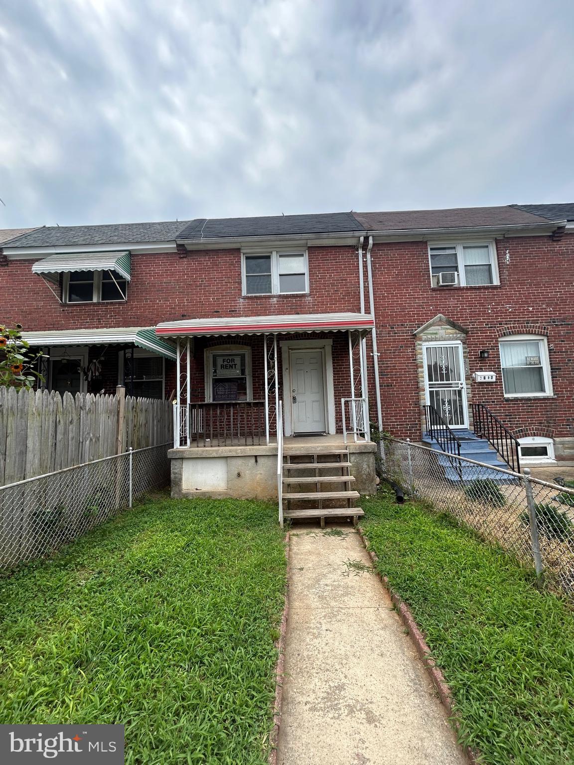 This 3 bedroom 1 bathroom row home is located in the heart of Brooklyn. This home has a nice kitchen, separate dining area, large bedrooms with great closet space, front porch, and fenced front and back yard. One of the bedrooms is in the basement and the home is freshly painted, and new carpet was installed recently. Water is included in the rent. Available for move in now.