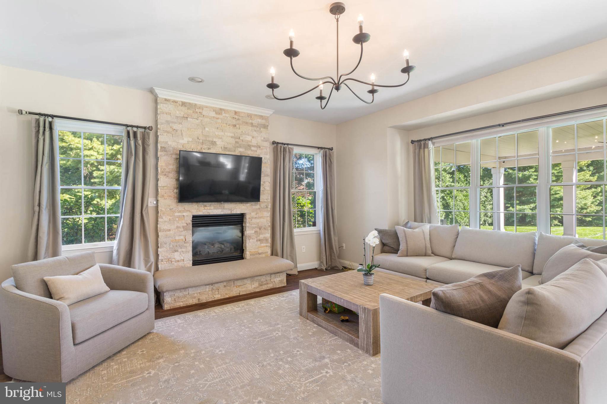 FULTON MANOR - Residential