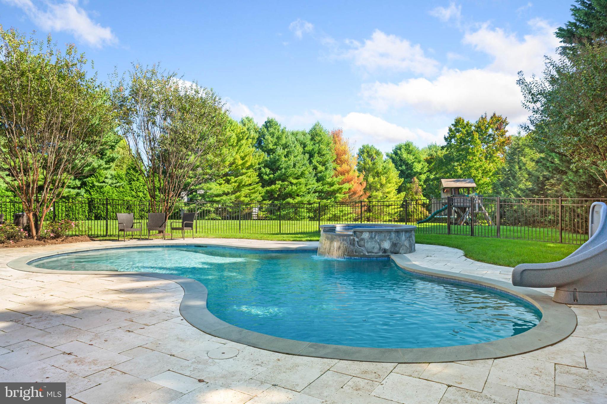 FULTON MANOR - Residential