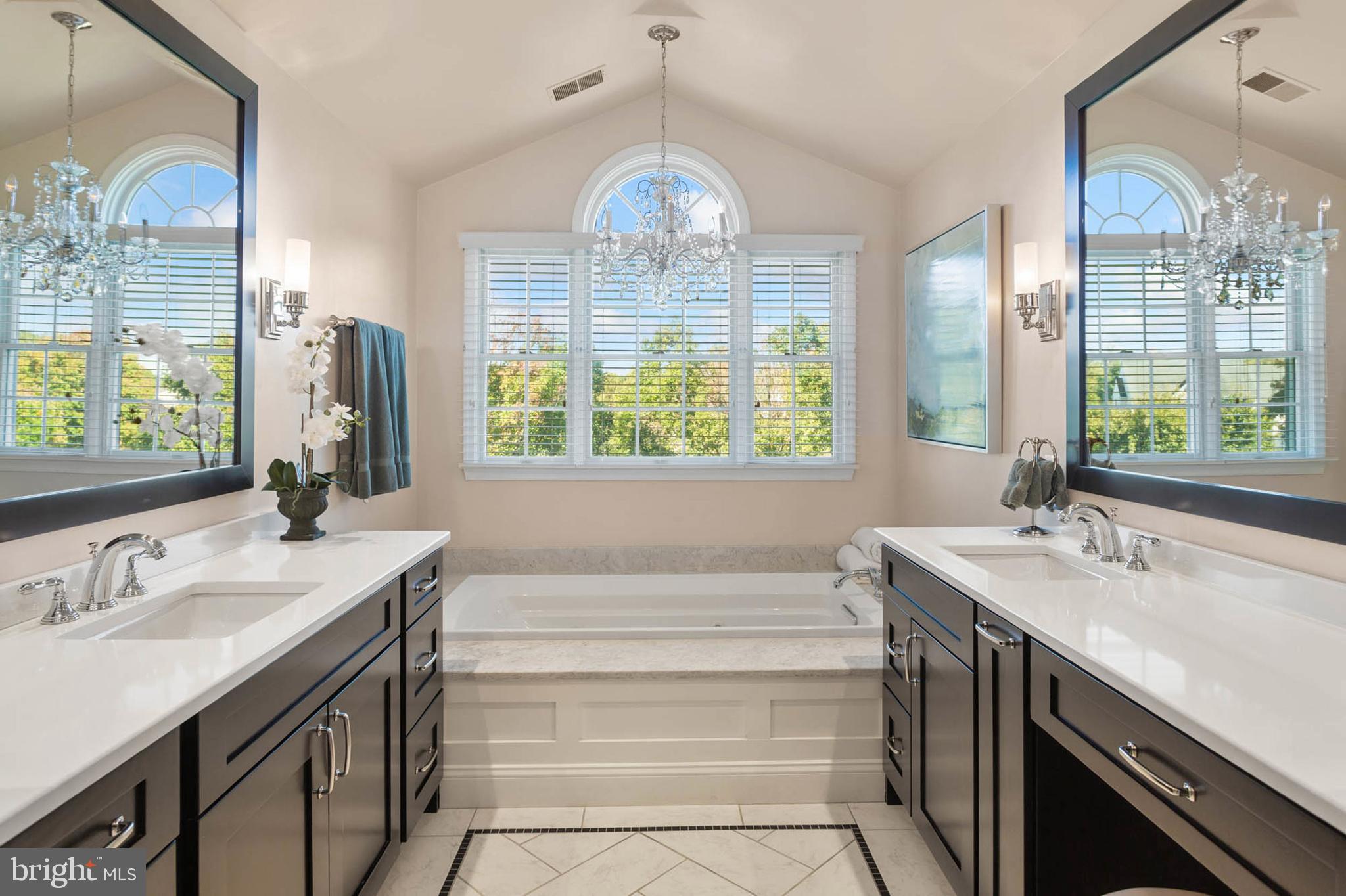 FULTON MANOR - Residential