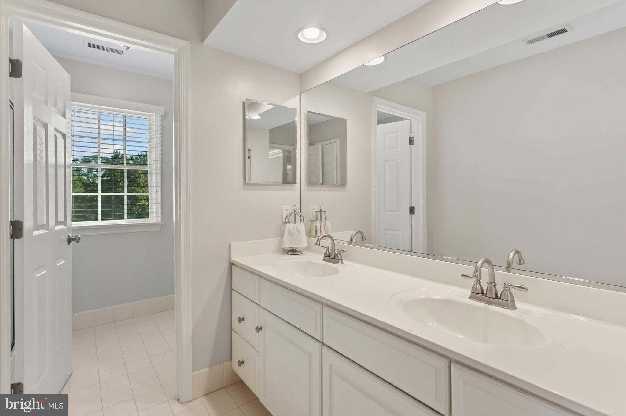 FULTON MANOR - Residential