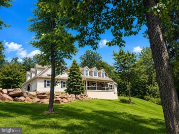1110 S MOUNTAIN LANE LEBANON PA 17042