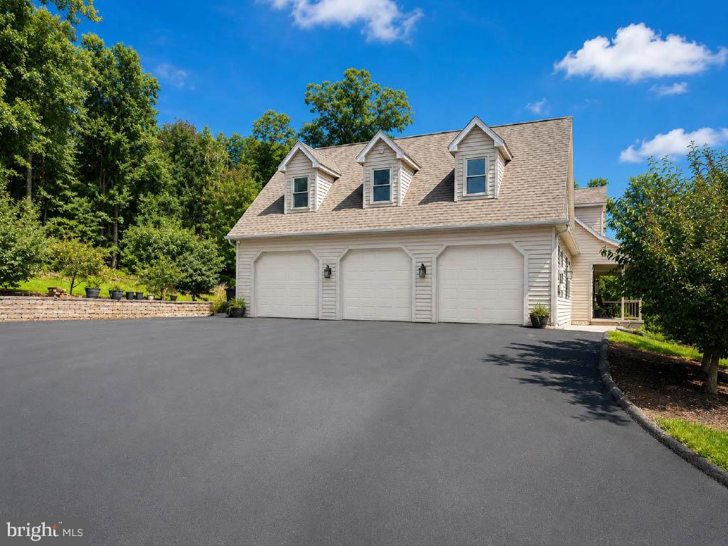 1110 S MOUNTAIN LANE