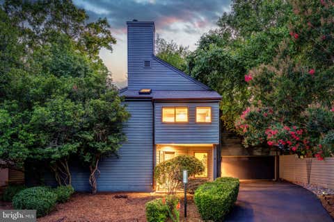 Photo of 1982 Solaridge Court, RESTON, VA 20191 (MLS # VAFX2325764)