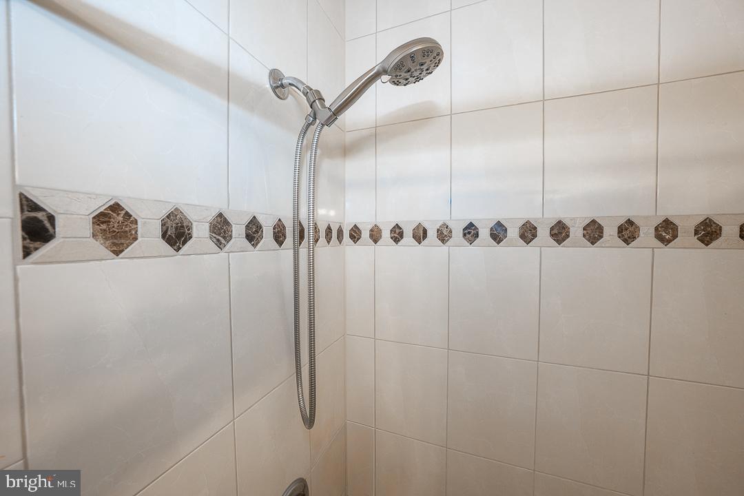 BREWERYTOWN - Residential Lease