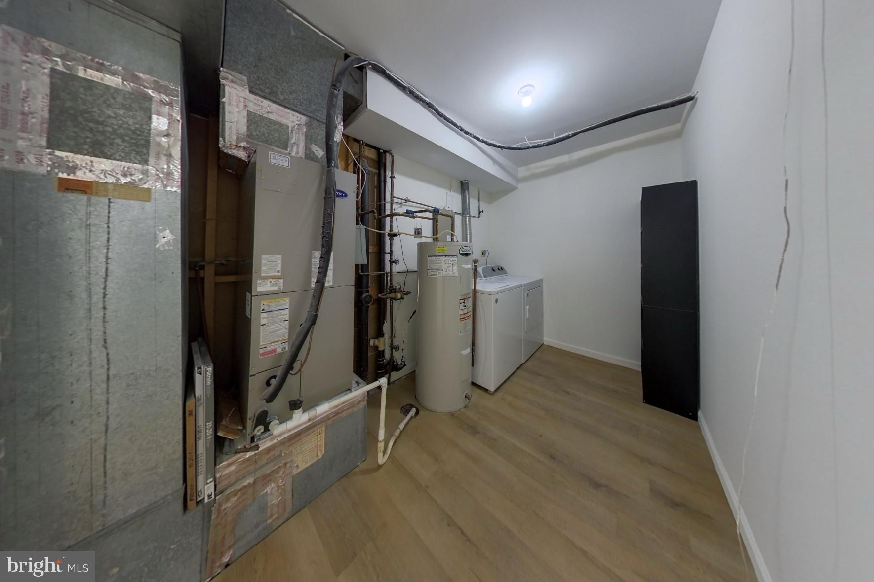 TWINBROOK - Residential Lease