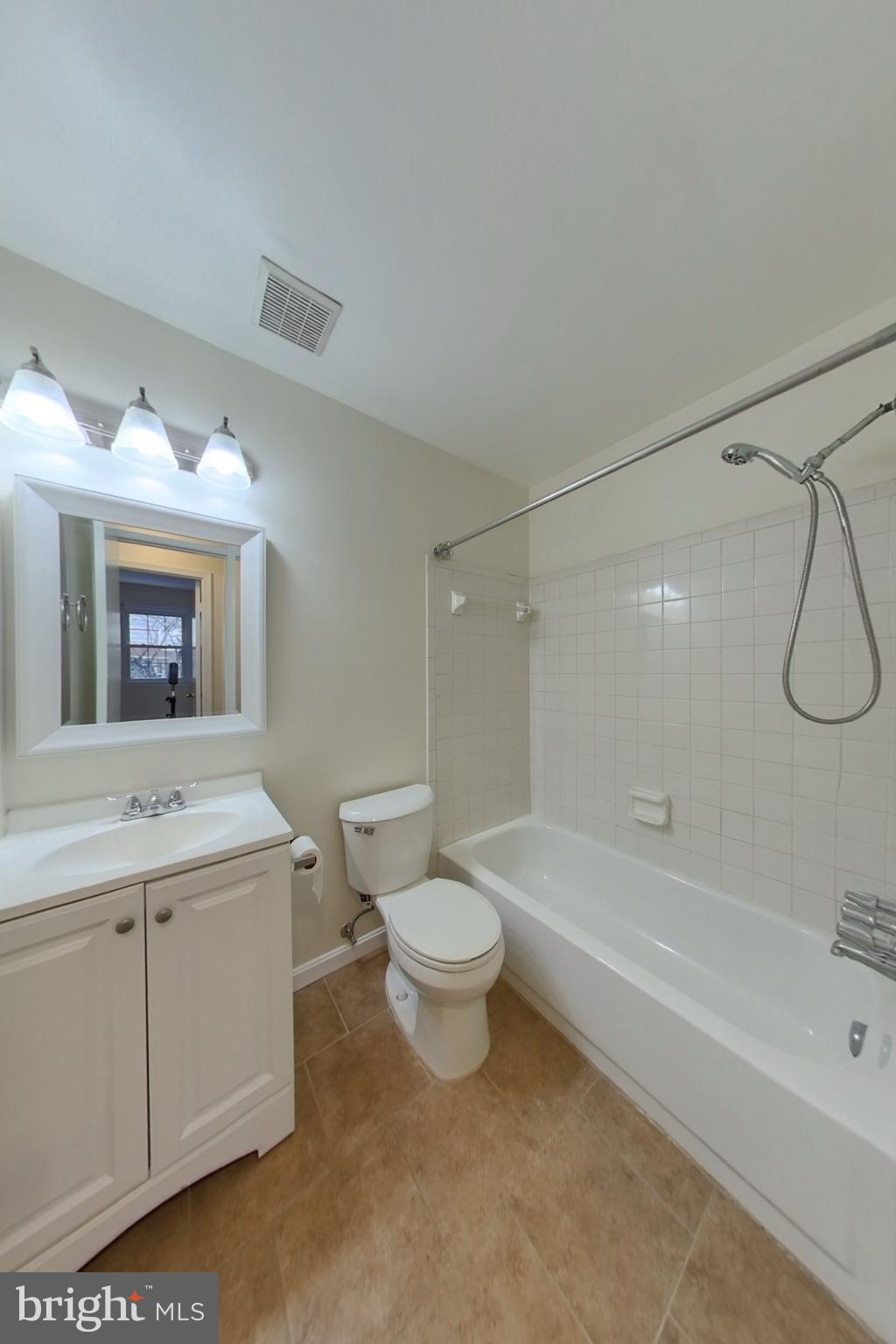 TWINBROOK - Residential Lease