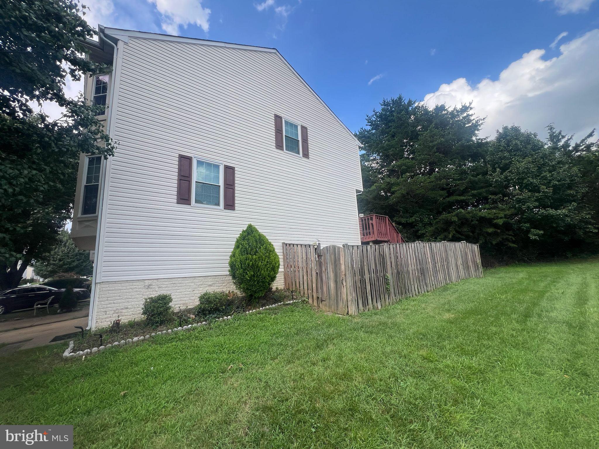 BELMONT STATION - Residential