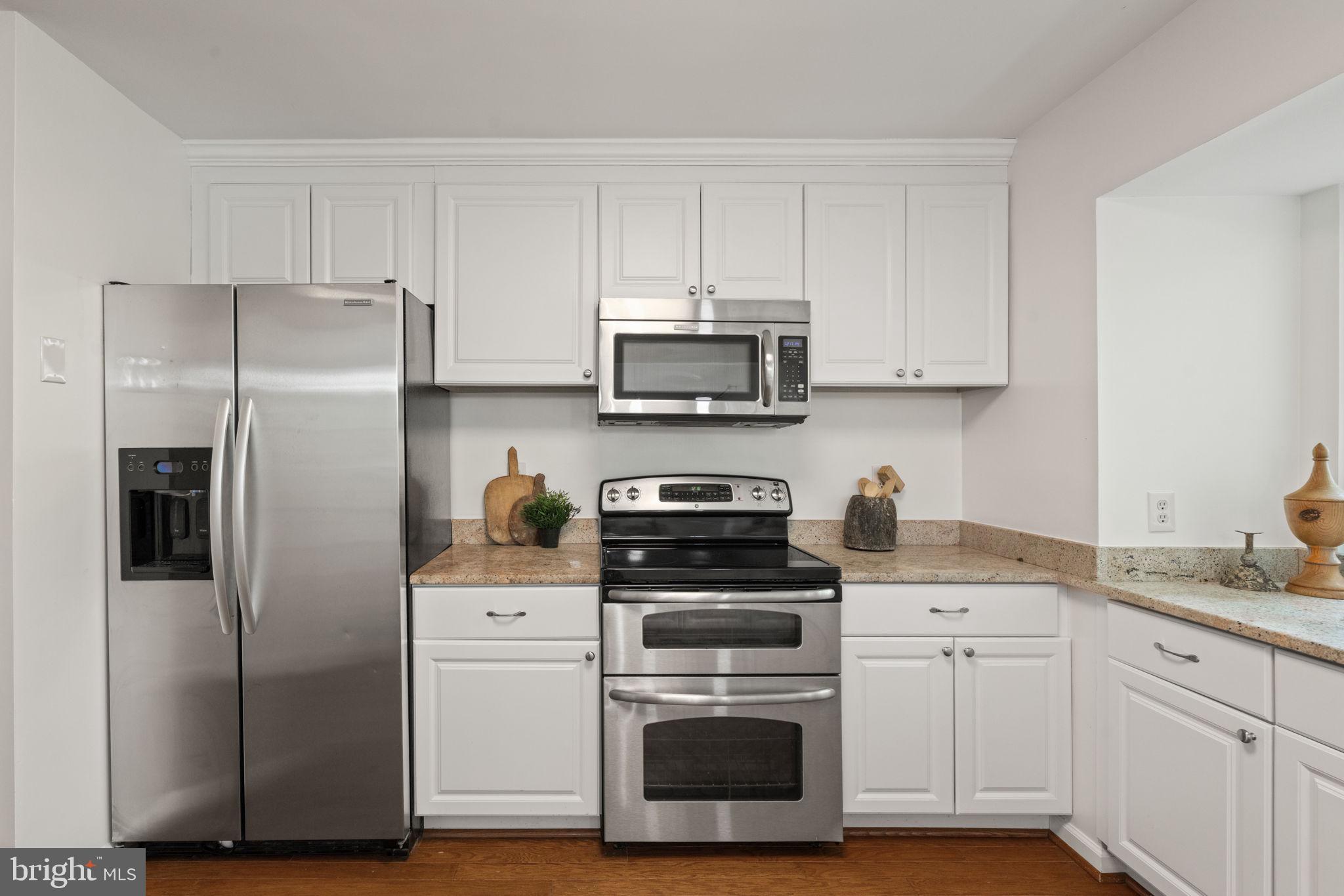 LAKE RIDGE - Residential