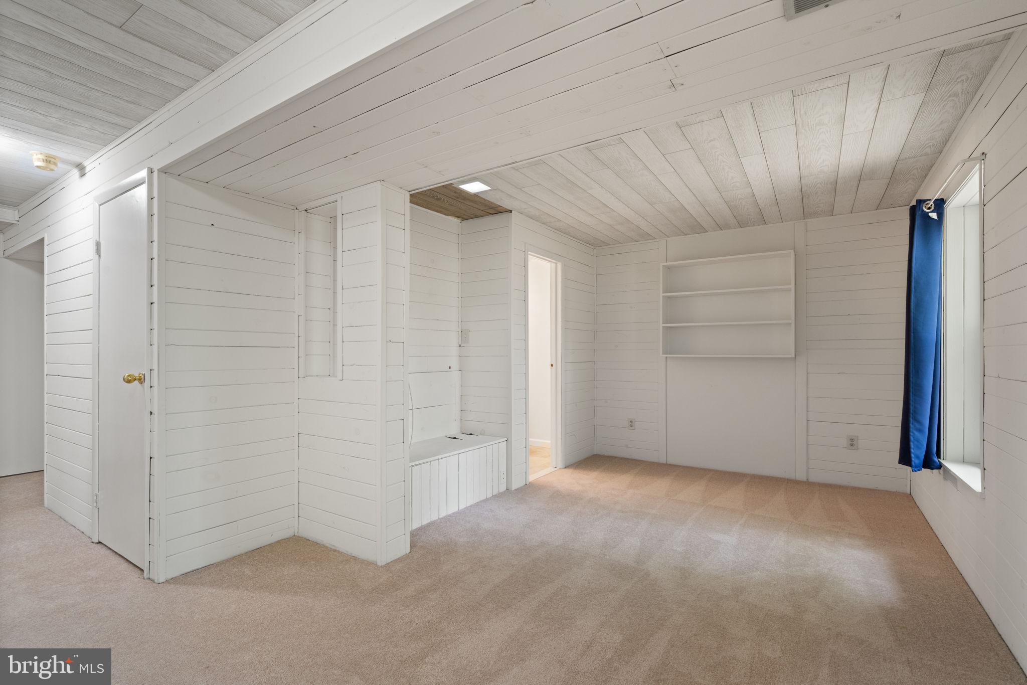 LAKE RIDGE - Residential