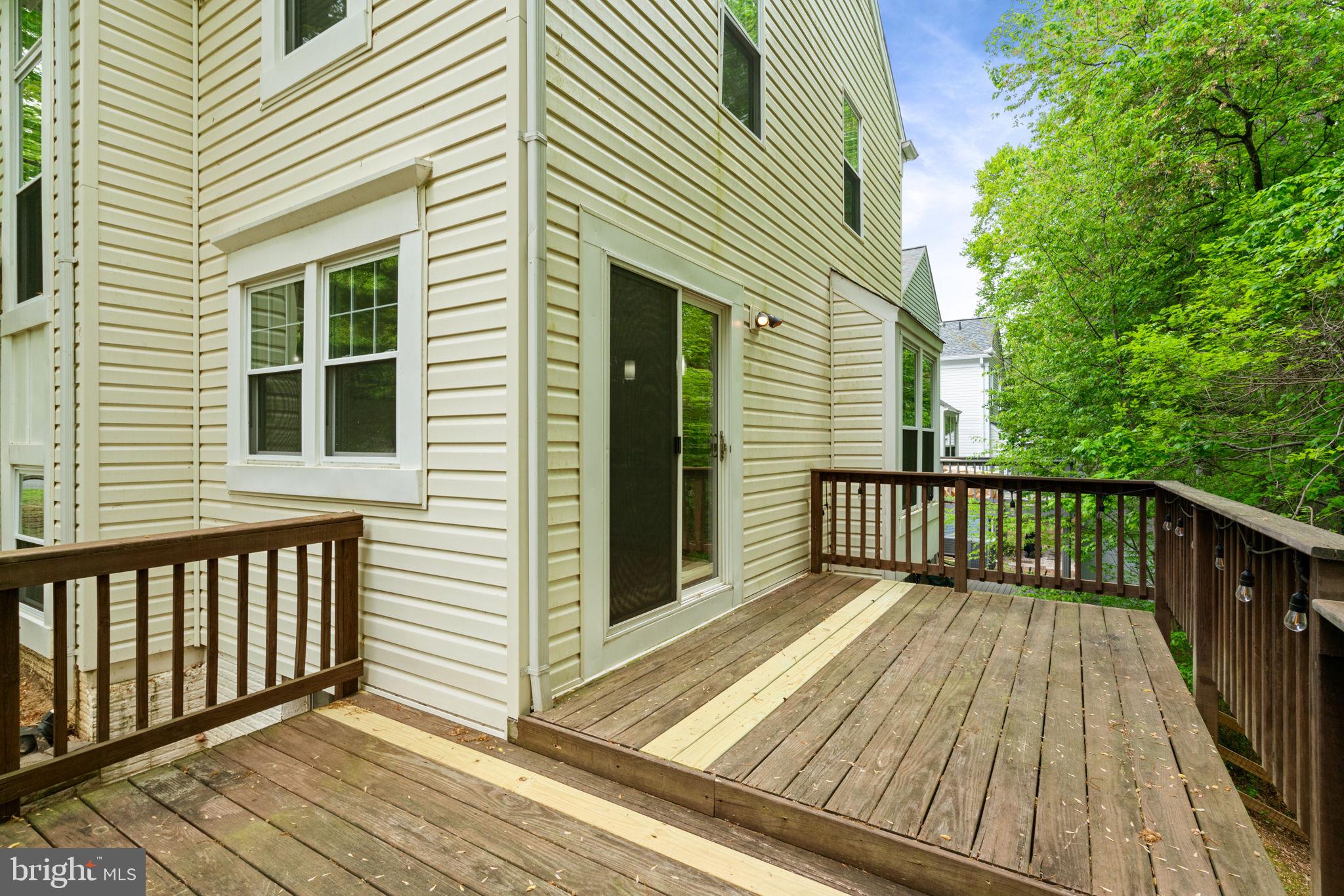 LAKE RIDGE - Residential