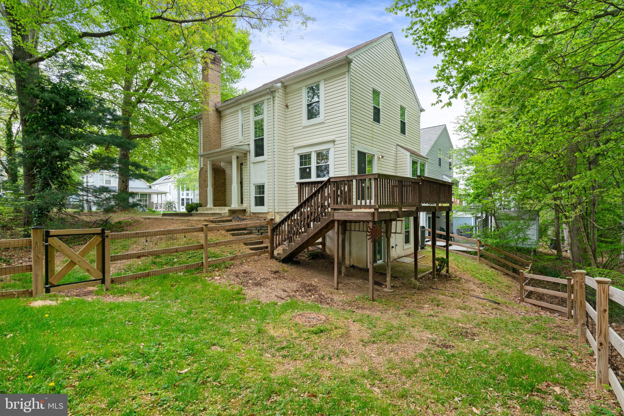 LAKE RIDGE - Residential