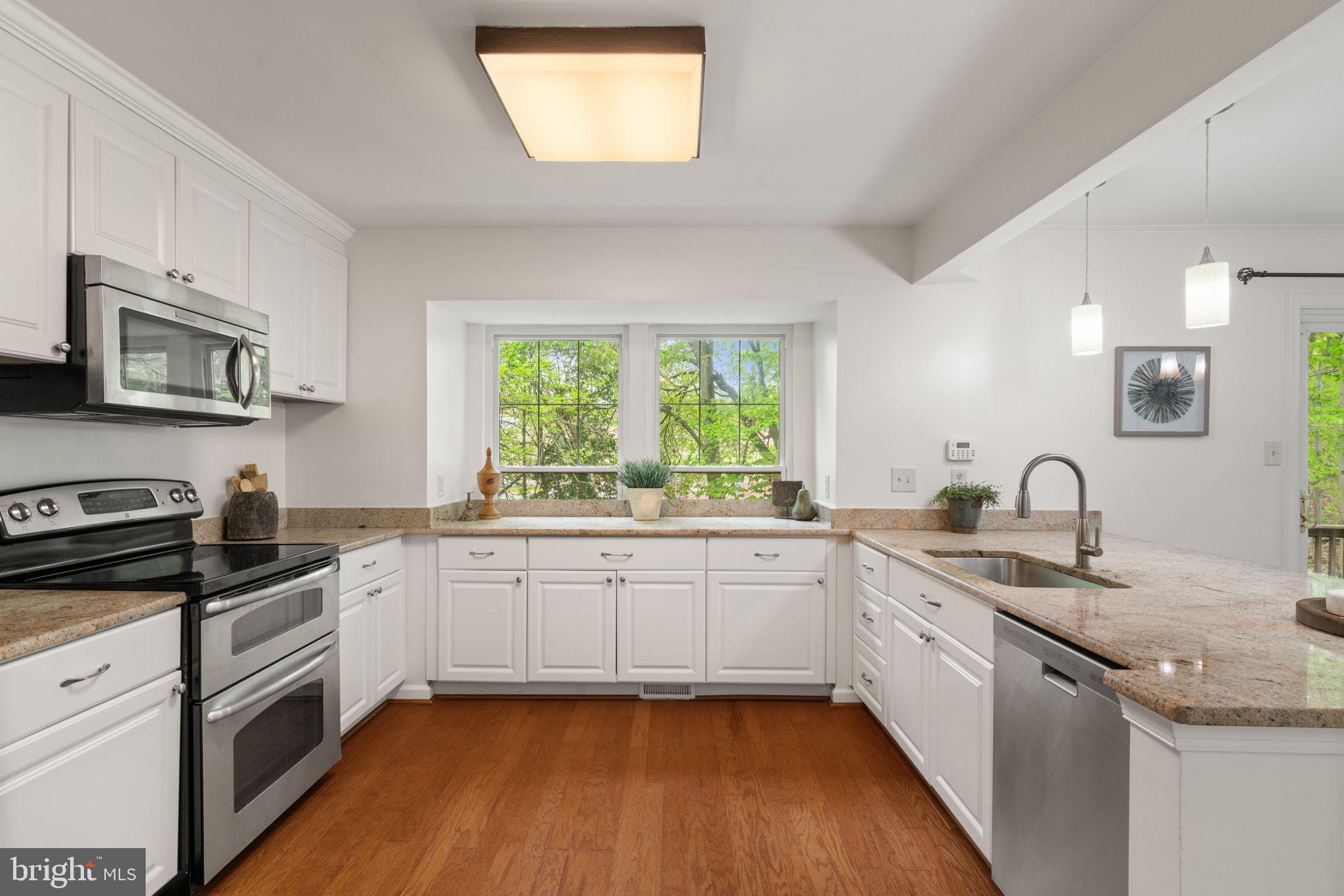 LAKE RIDGE - Residential