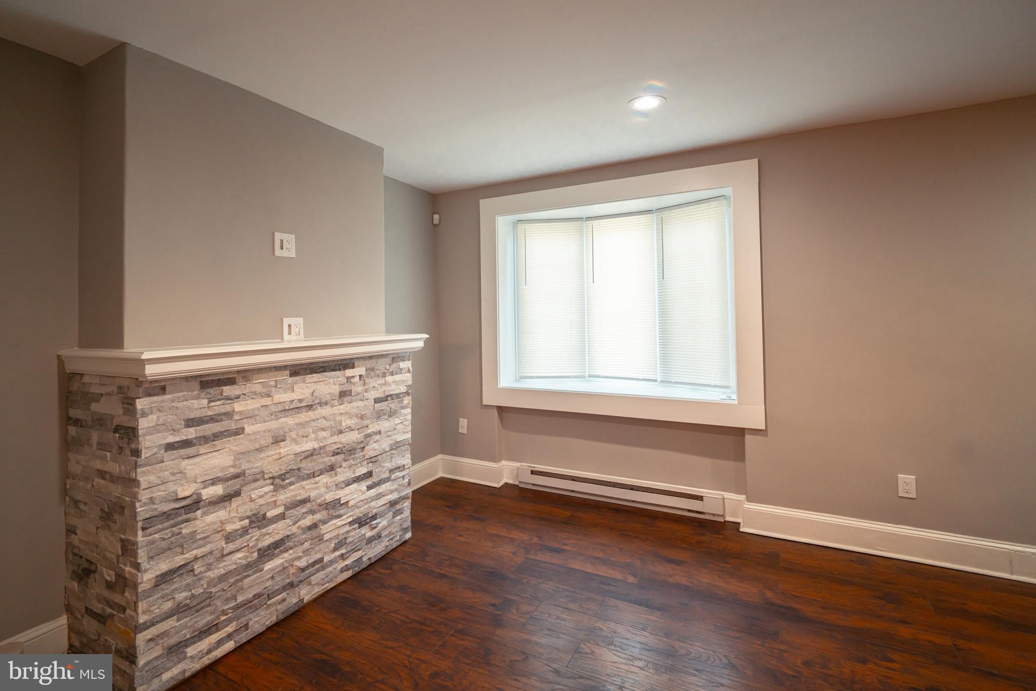 GERMANTOWN (EAST) - Residential