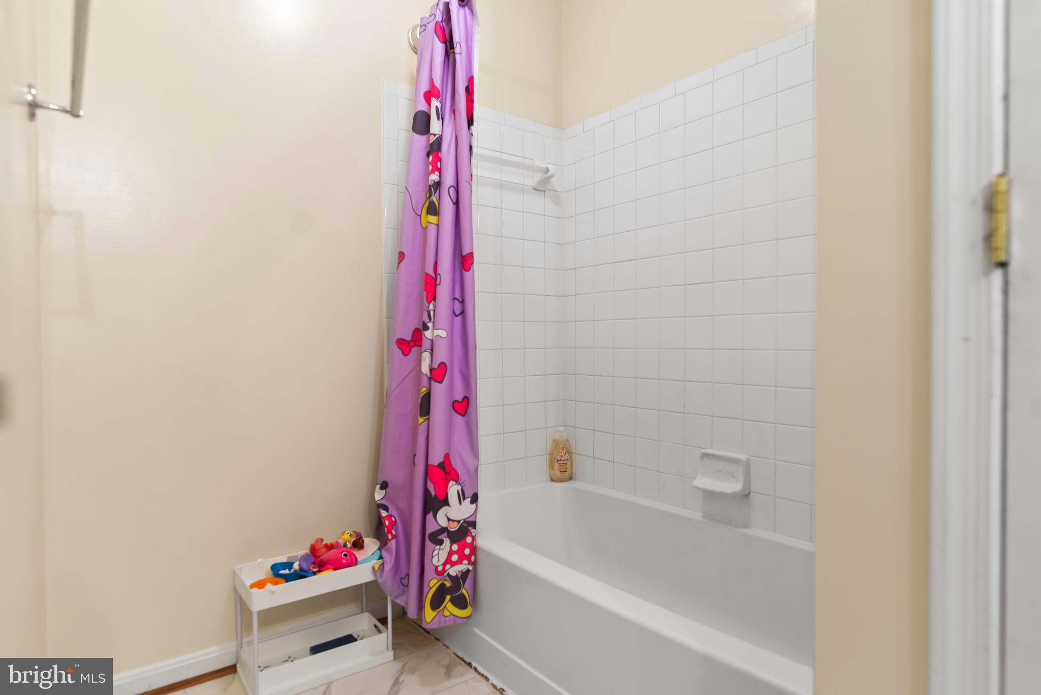 ENCLAVE AT SEVEN OAKS - Residential