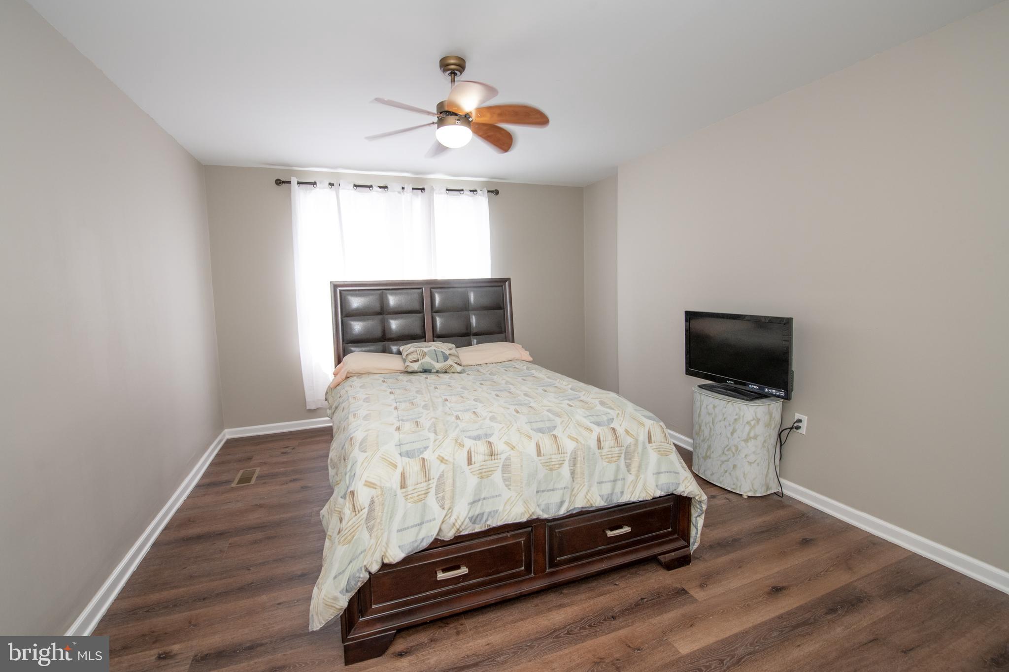 WEST OAK LANE - Residential