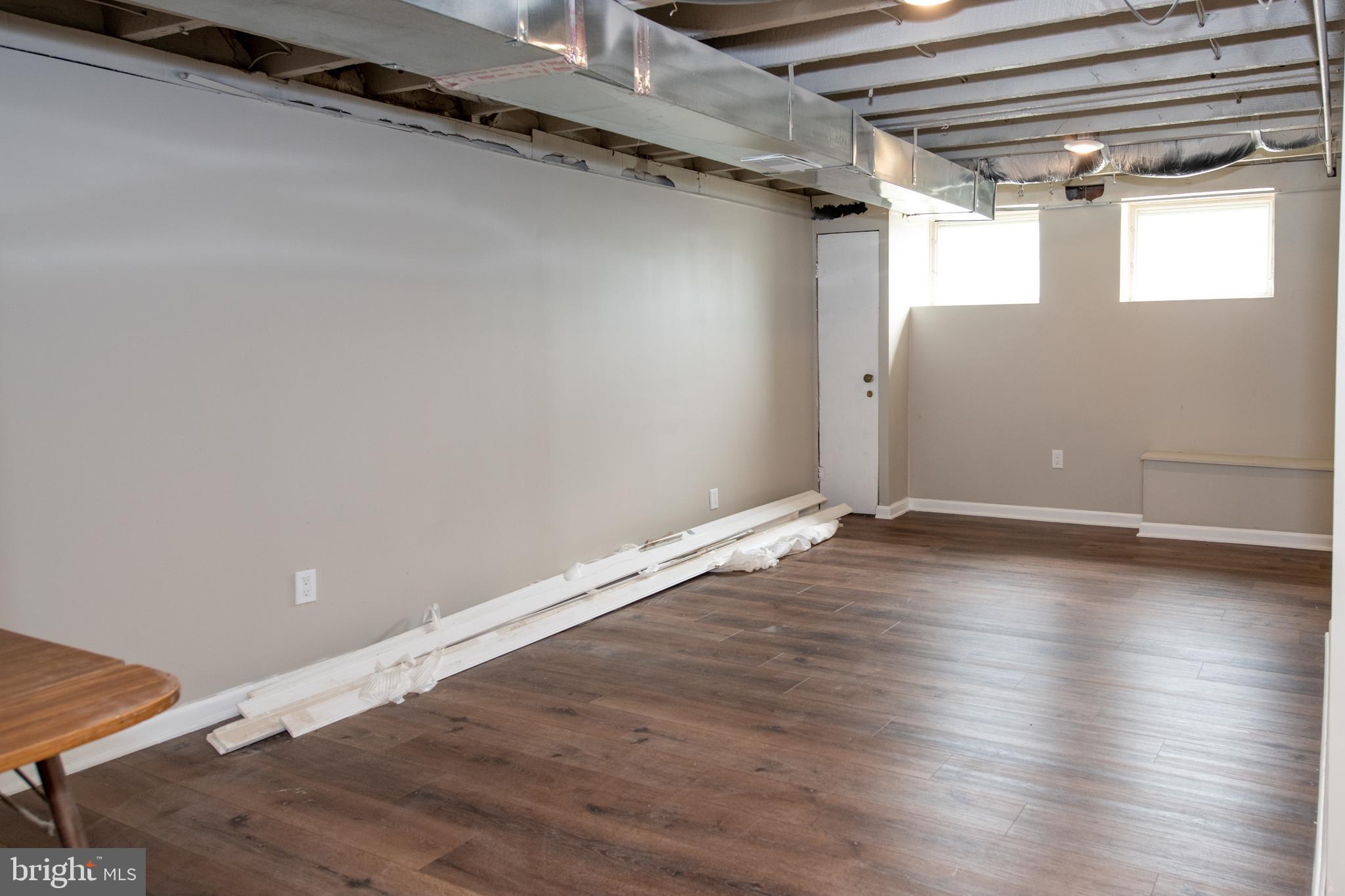 WEST OAK LANE - Residential