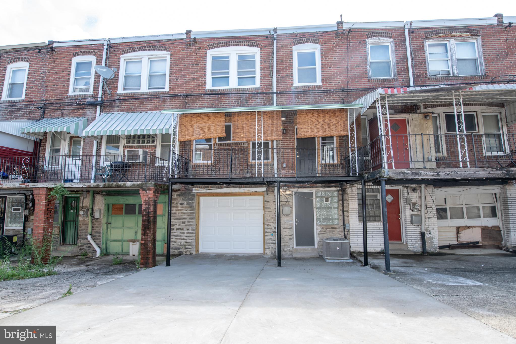 WEST OAK LANE - Residential