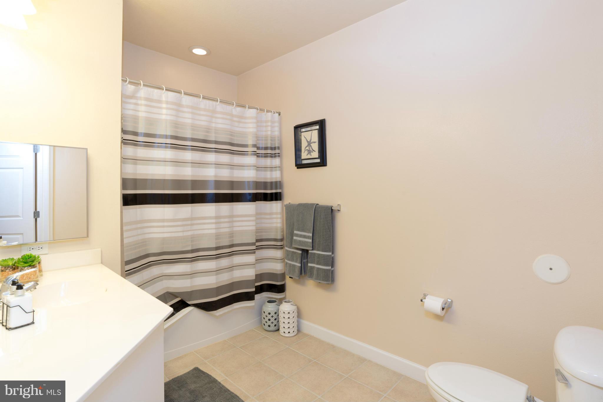 FITZ AT ROCKVILLE TOWN C - Residential