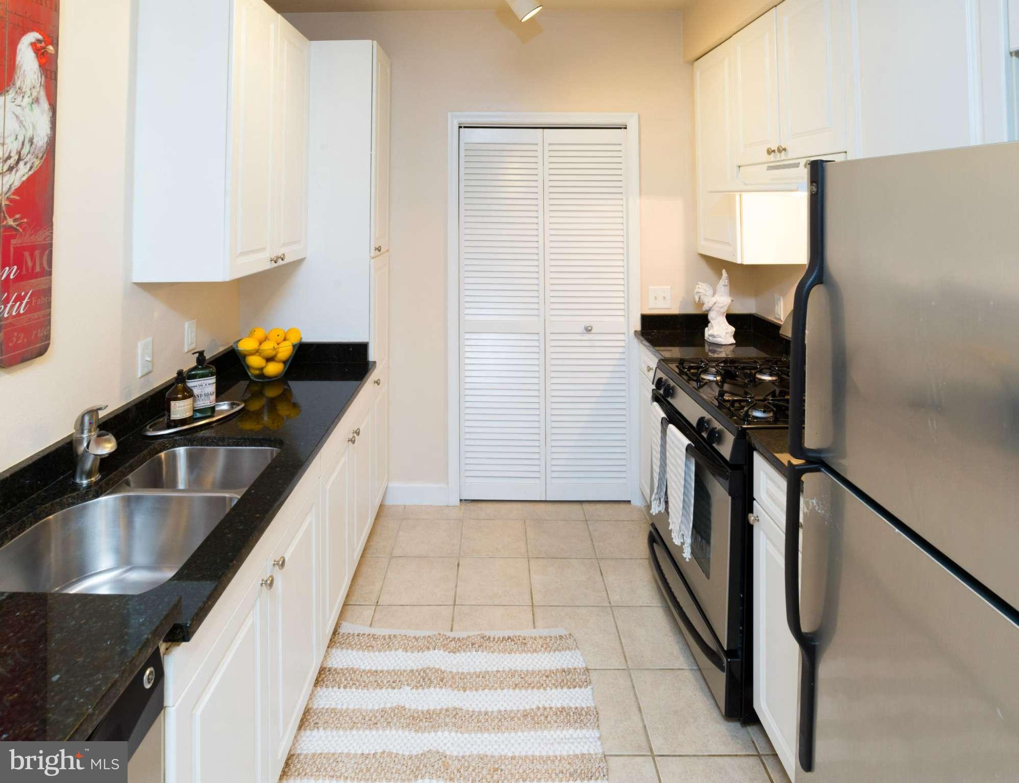 FITZ AT ROCKVILLE TOWN C - Residential