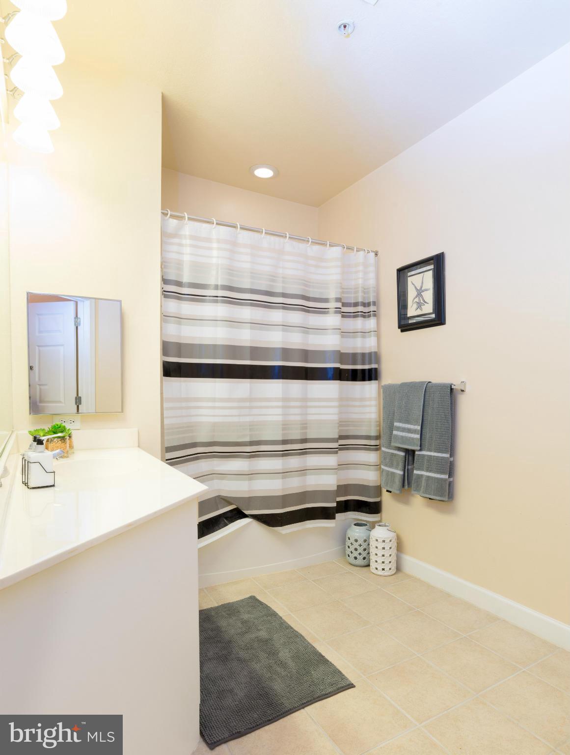 FITZ AT ROCKVILLE TOWN C - Residential