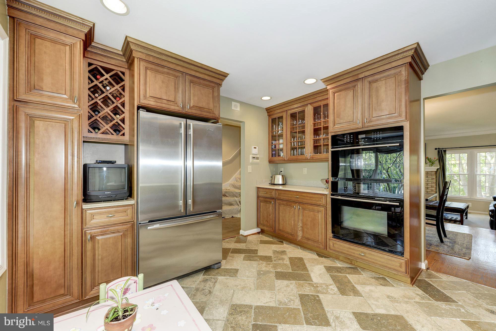 HUNTINGTON AT MT VERNON - Residential