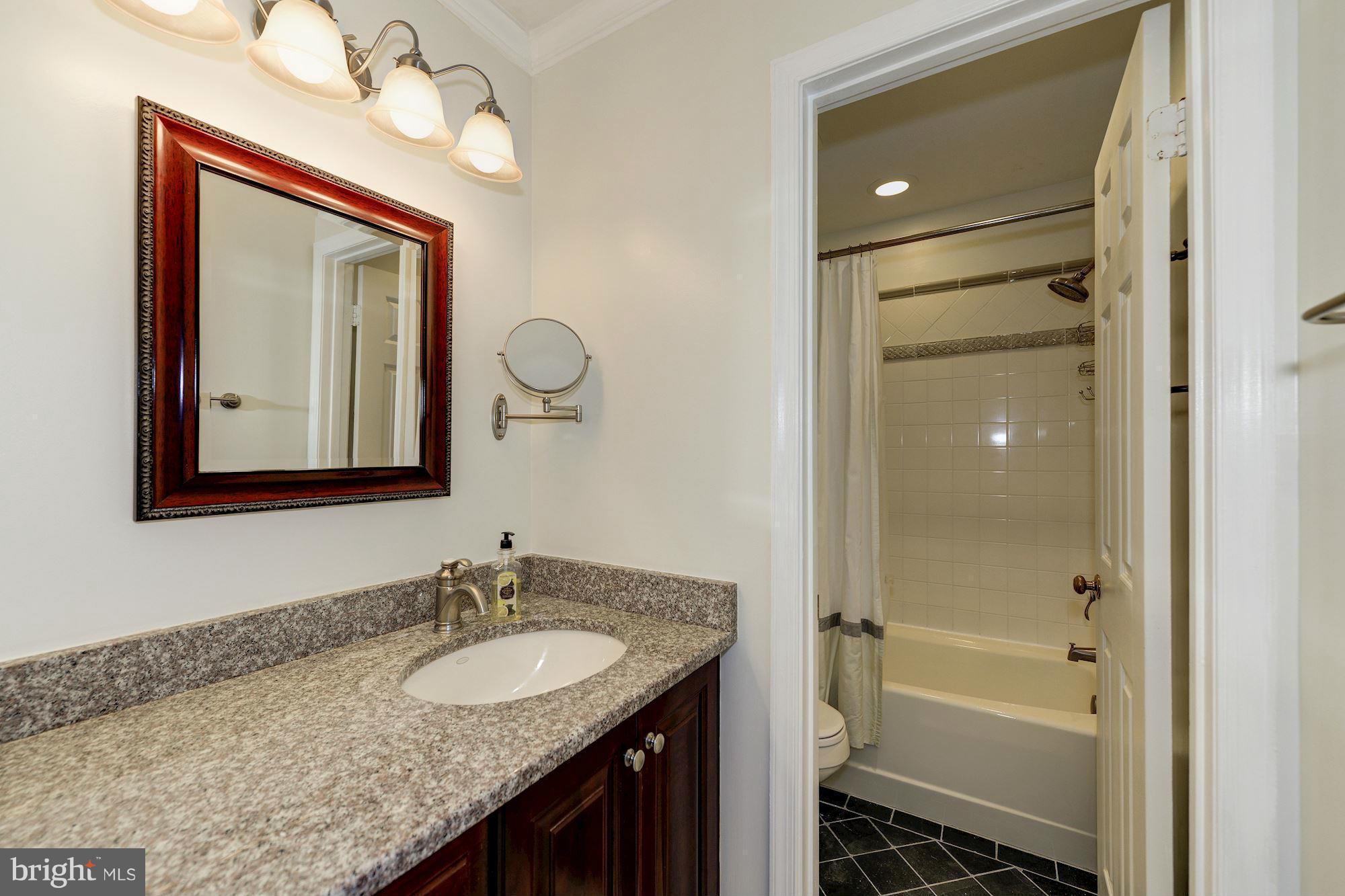 HUNTINGTON AT MT VERNON - Residential