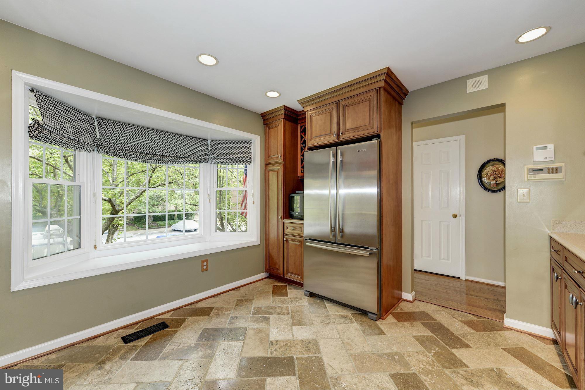 HUNTINGTON AT MT VERNON - Residential