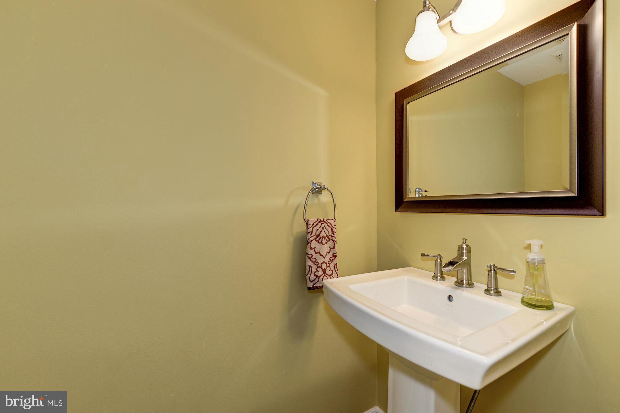 HUNTINGTON AT MT VERNON - Residential