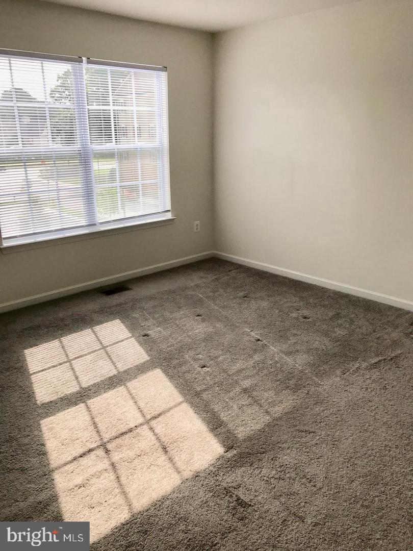 RED OAK CROSSING - Residential Lease