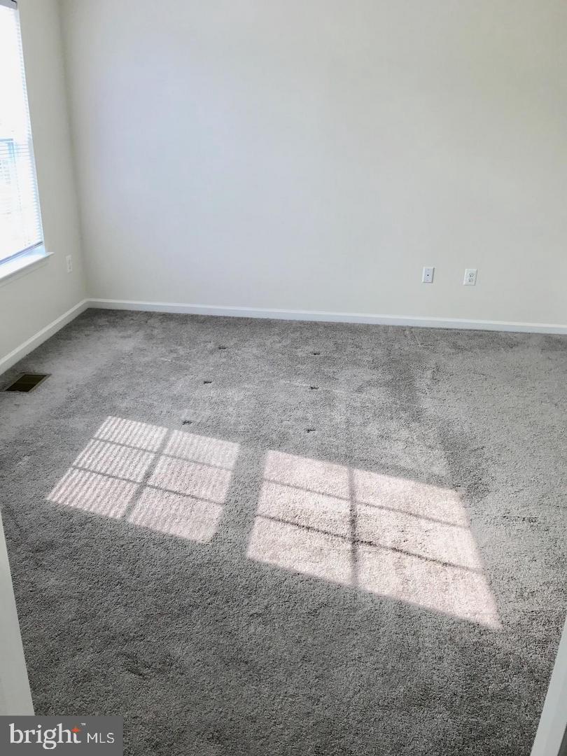 RED OAK CROSSING - Residential Lease