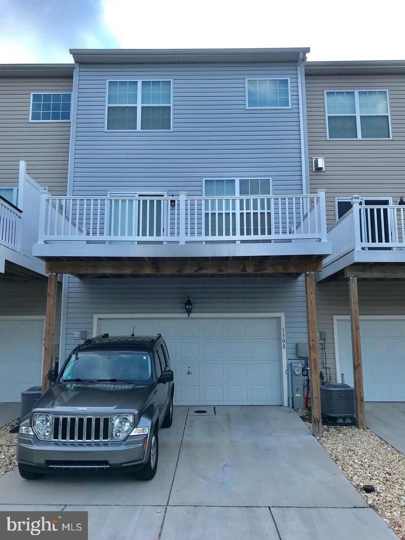 RED OAK CROSSING - Residential Lease