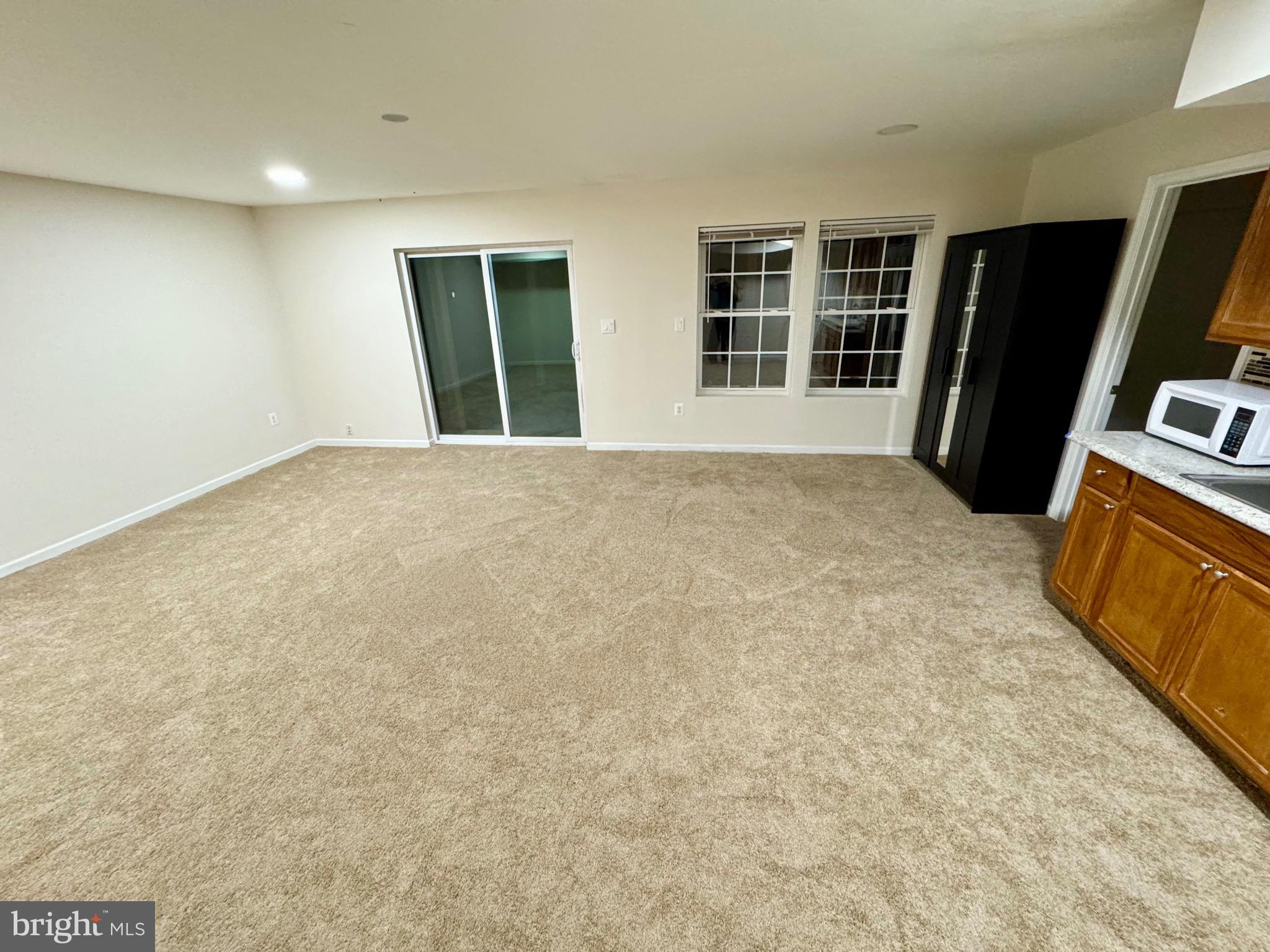 INDEPENDENCE - Residential Lease