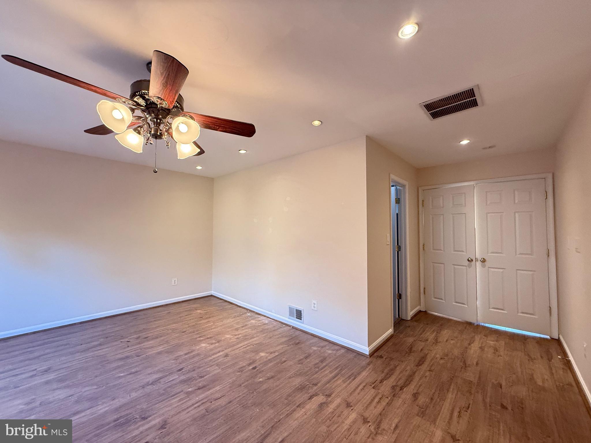 INDEPENDENCE - Residential Lease